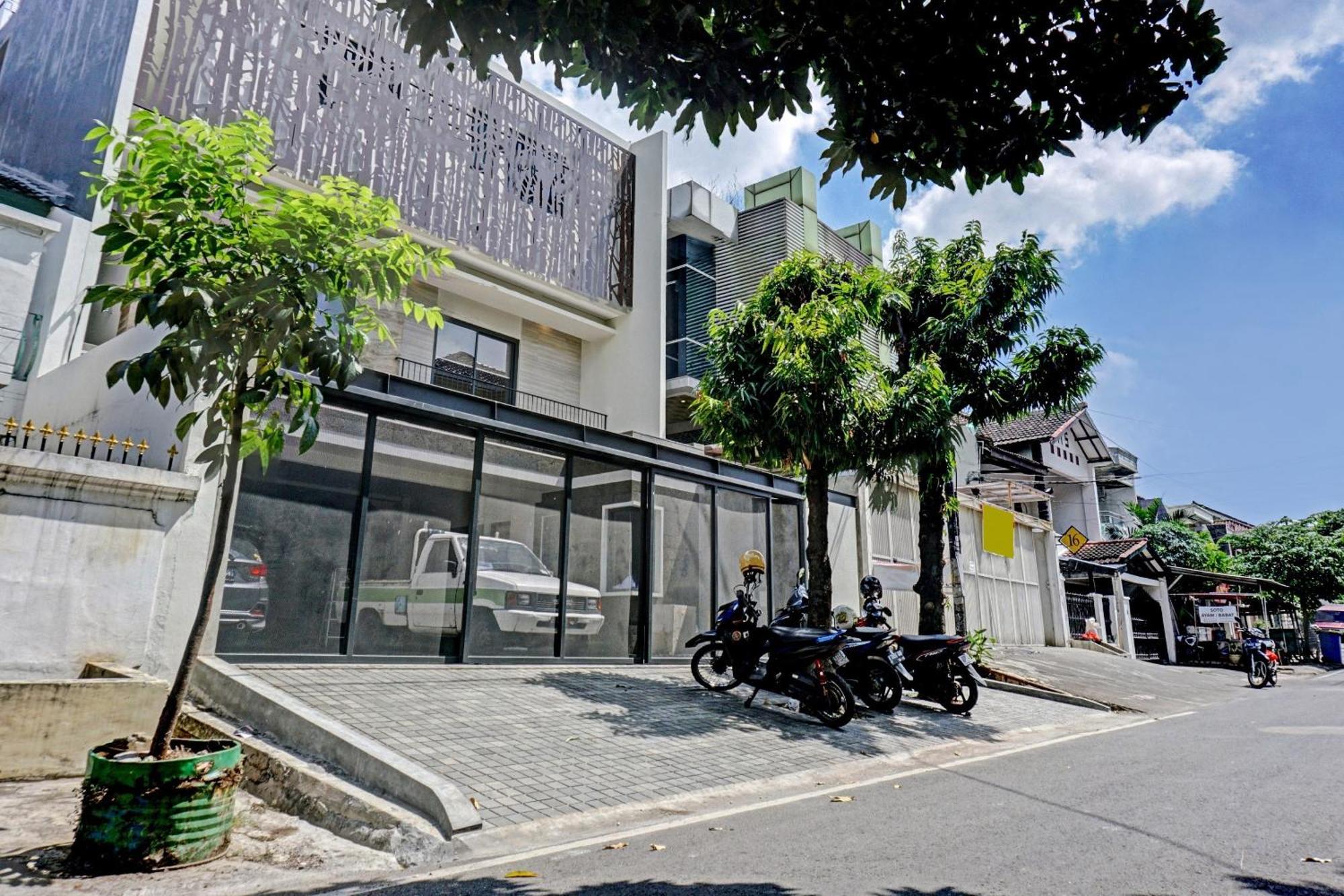 Super Oyo Capital O 90635 Tango Juliet Residence 자카르타 외부 사진